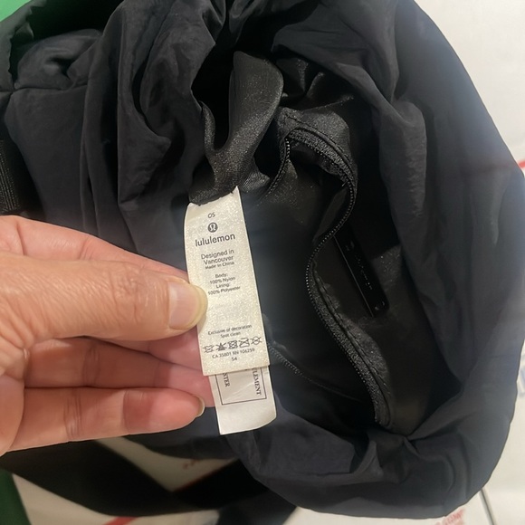 NWOT LULULEMON Dash All Day CrossBody Bucket Black Bag - Picture 13 of 17
